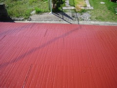 塗料が乾いてキレイになった屋根